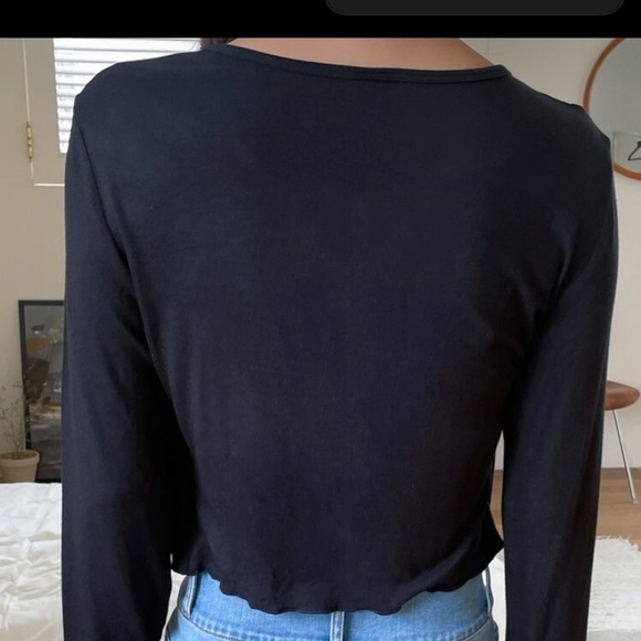 DAZY Letter Graphic Button Up Crop Top Black Gray Small - Picture 4 of 4